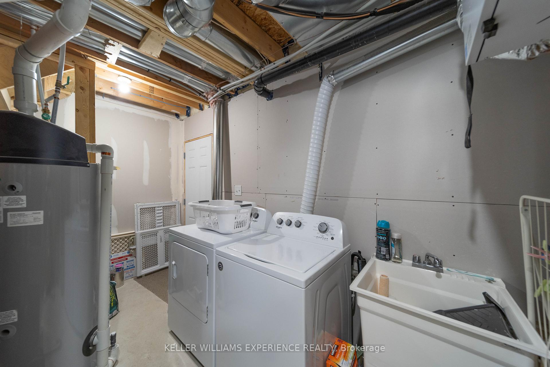 Photo 19 of 42 Andean Lane, Barrie, Rural Barrie Southwest — HOMEH