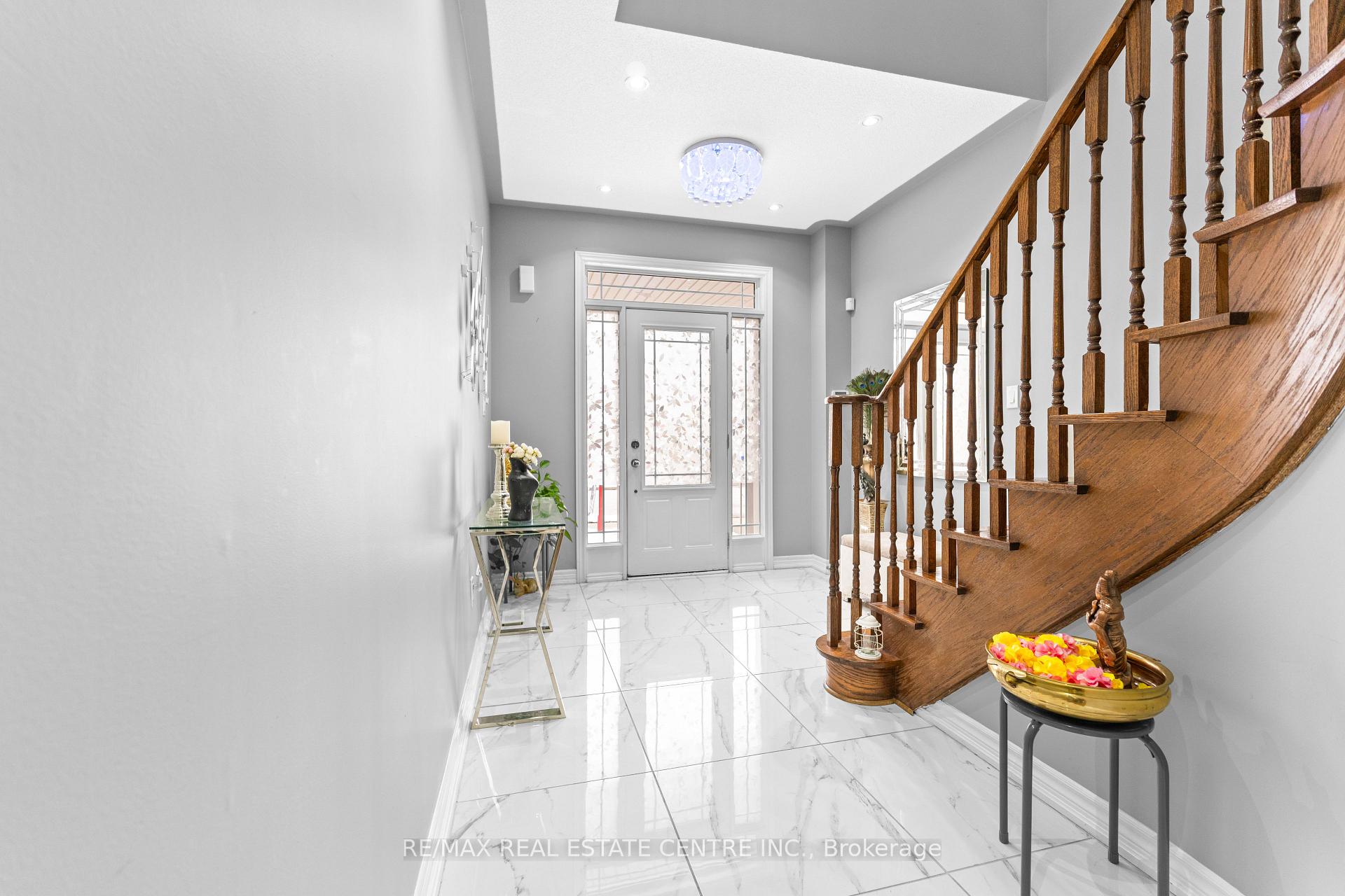 Photo 20 of 74 Skyvalley Drive, Brampton, Bram East — HOMEH