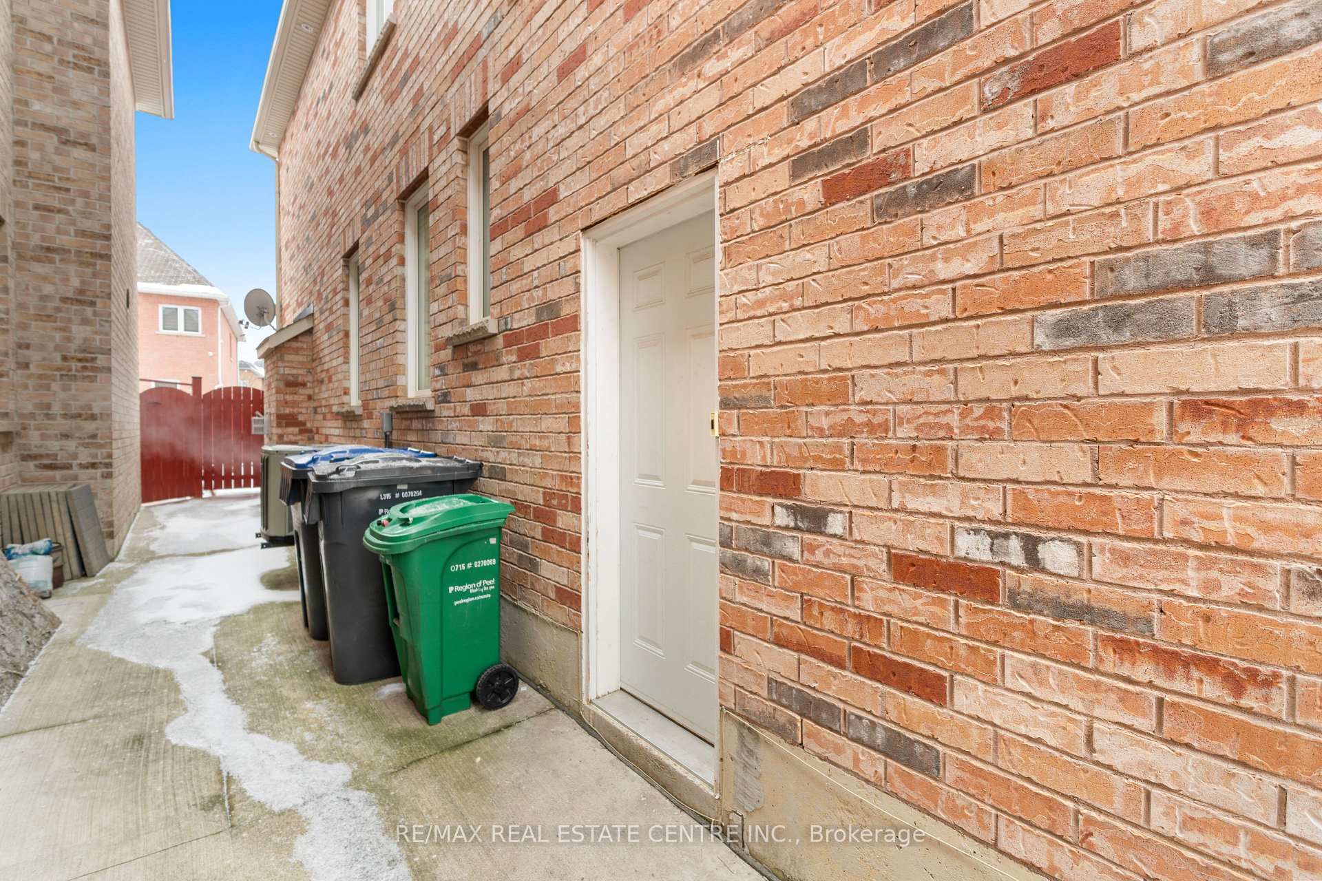 Photo 42 of 74 Skyvalley Drive, Brampton, Bram East — HOMEH