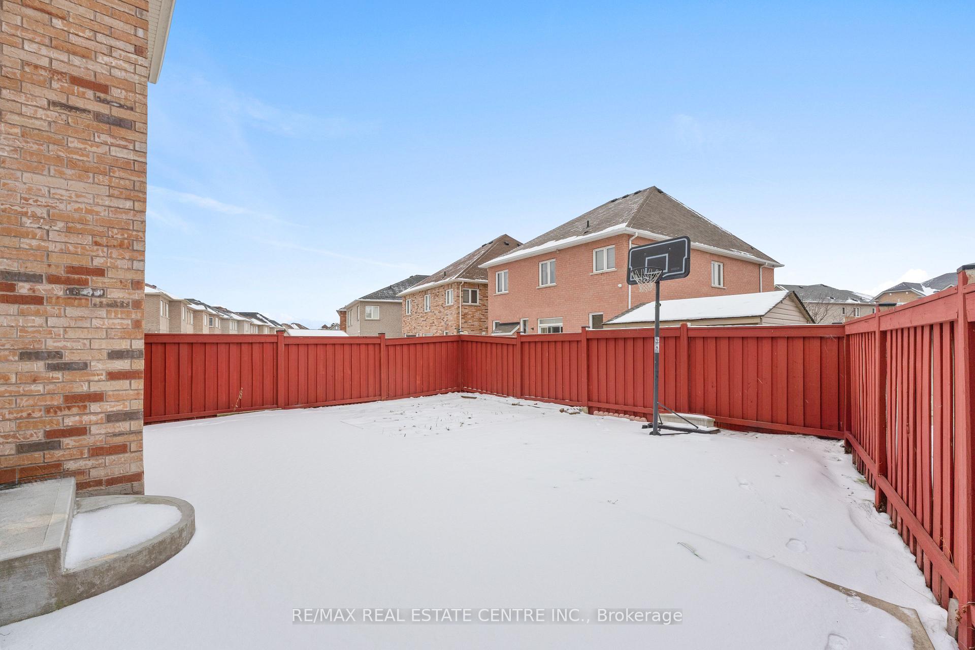 Photo 44 of 74 Skyvalley Drive, Brampton, Bram East — HOMEH