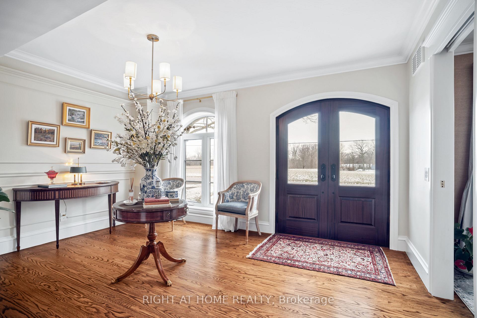 Photo 4 of 1309 Third St. Louth, St. Catharines, Rural Port — HOMEH