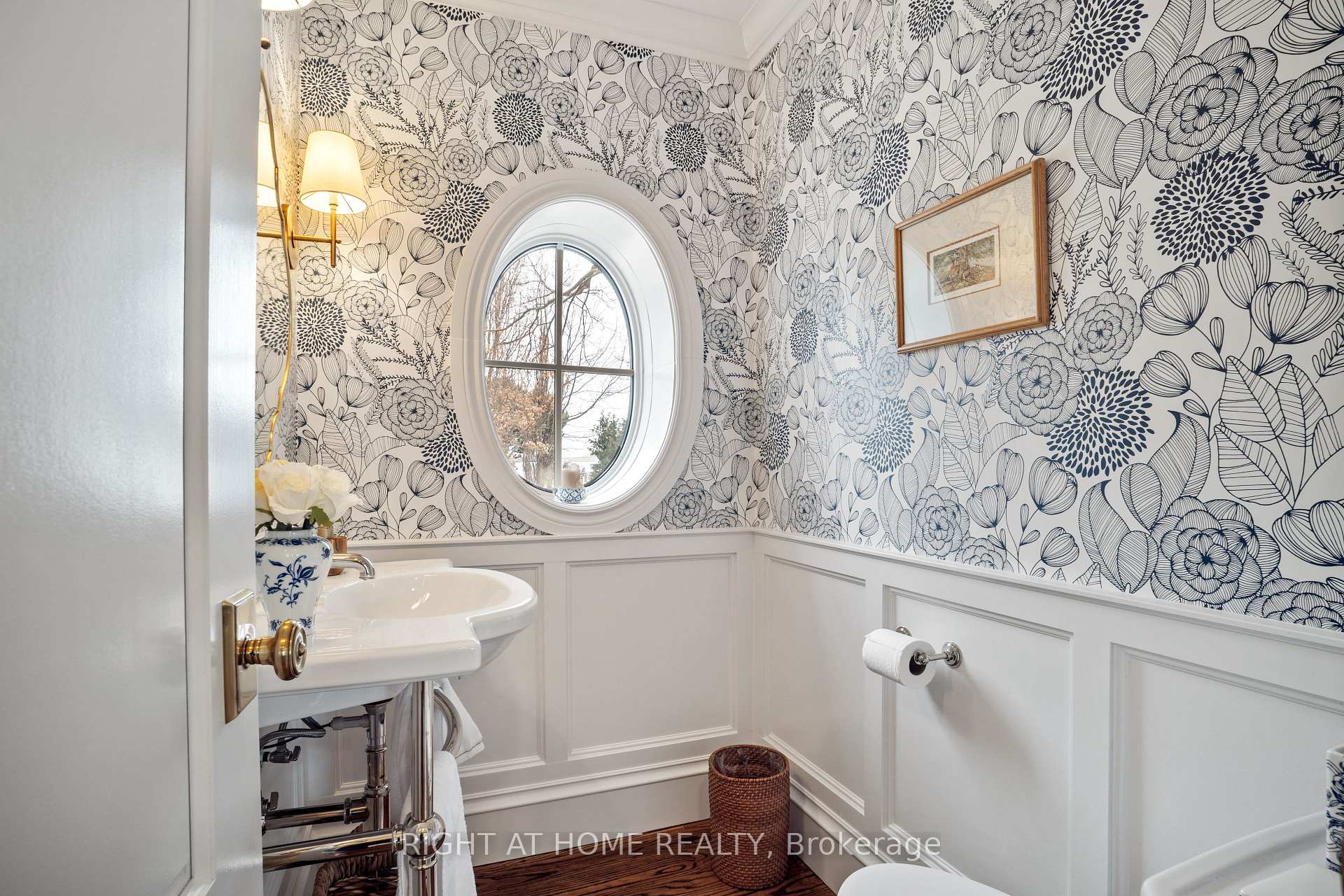 Photo 9 of 1309 Third St. Louth, St. Catharines, Rural Port — HOMEH