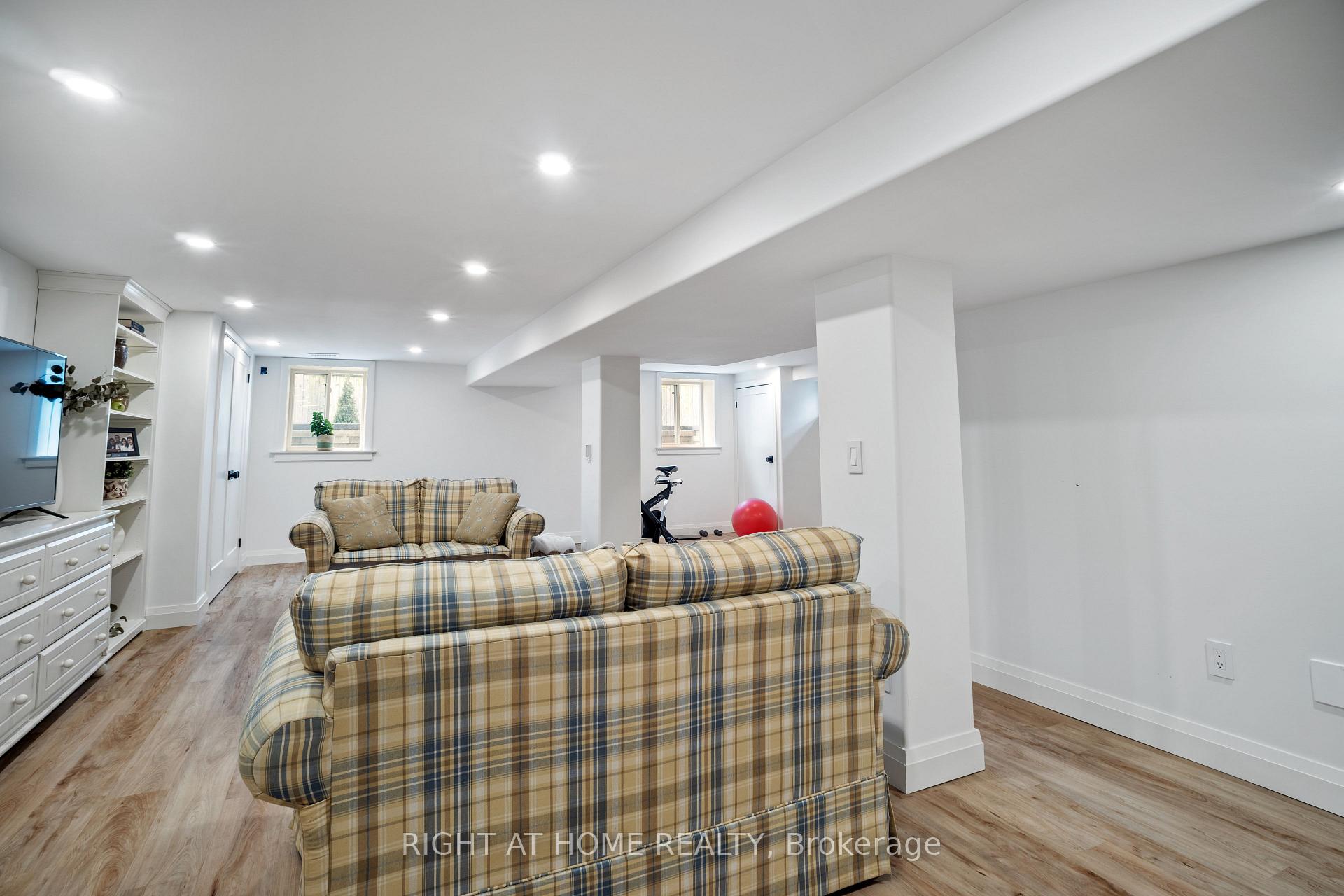 Photo 31 of 1309 Third St. Louth, St. Catharines, Rural Port — HOMEH