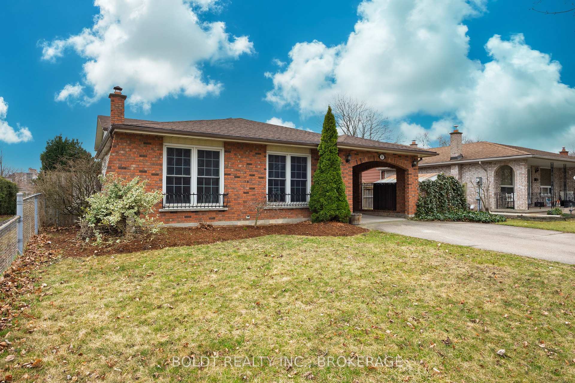 Photo 1 of 14 Jeanette Drive, St. Catharines, Vine/Linwell — HOMEH