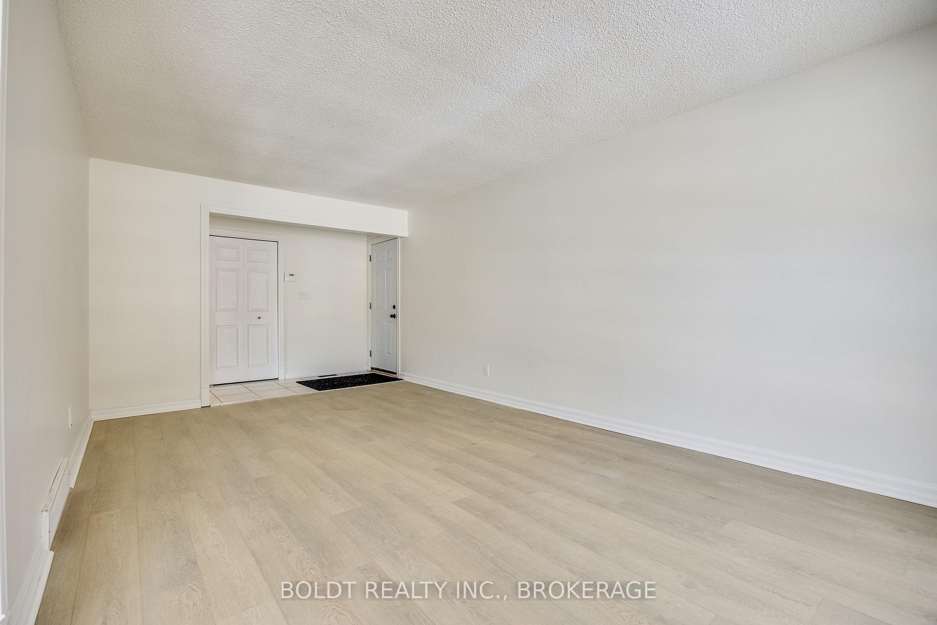 Photo 9 of 14 Jeanette Drive, St. Catharines, Vine/Linwell — HOMEH