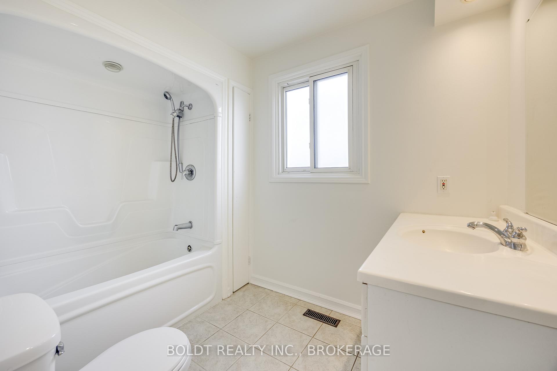 Photo 12 of 14 Jeanette Drive, St. Catharines, Vine/Linwell — HOMEH