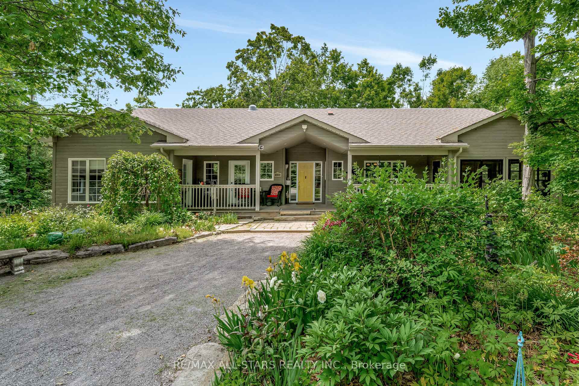 Front of 536 Golf Course Road