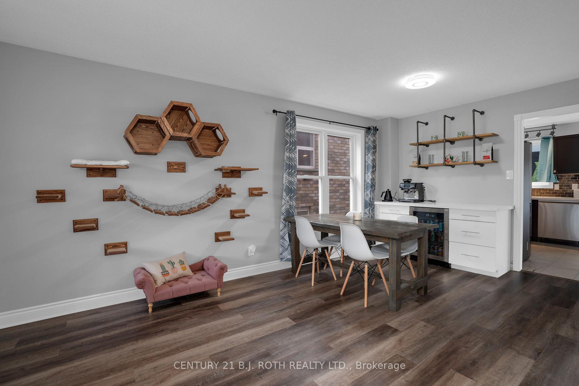 Photo 5 of 217 Pringle Drive, Barrie, Edgehill Drive — HOMEH