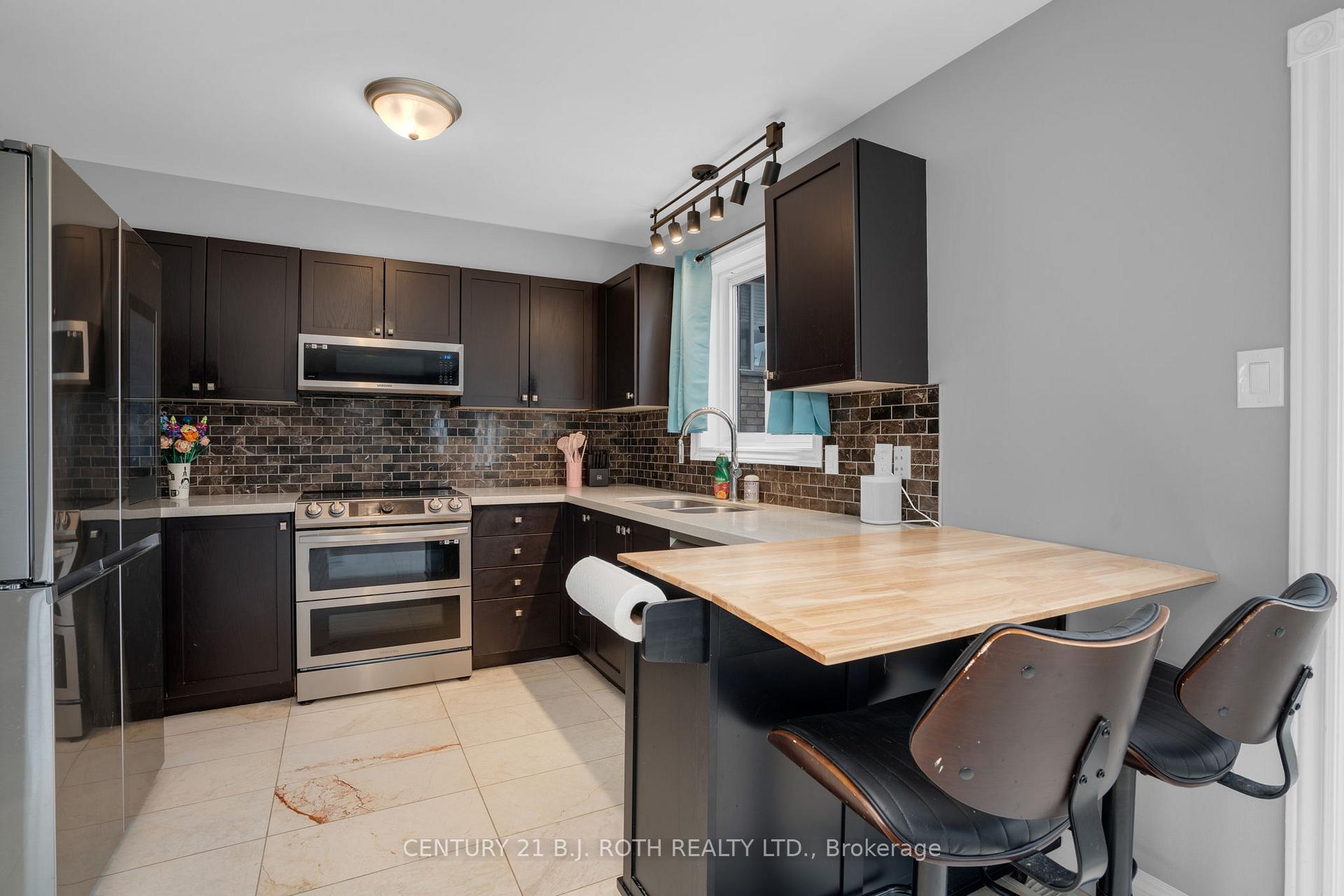 Photo 7 of 217 Pringle Drive, Barrie, Edgehill Drive — HOMEH
