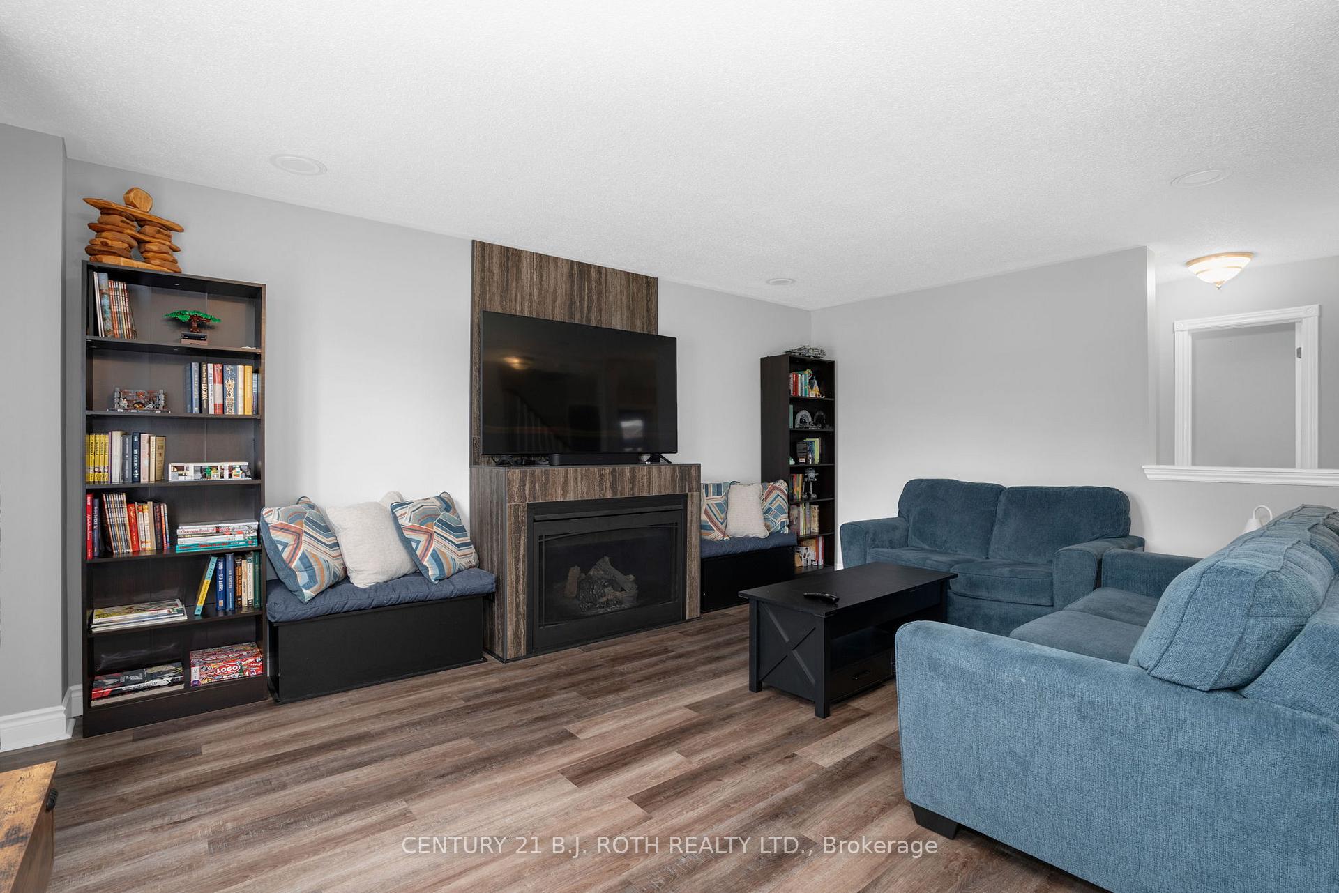 Photo 10 of 217 Pringle Drive, Barrie, Edgehill Drive — HOMEH