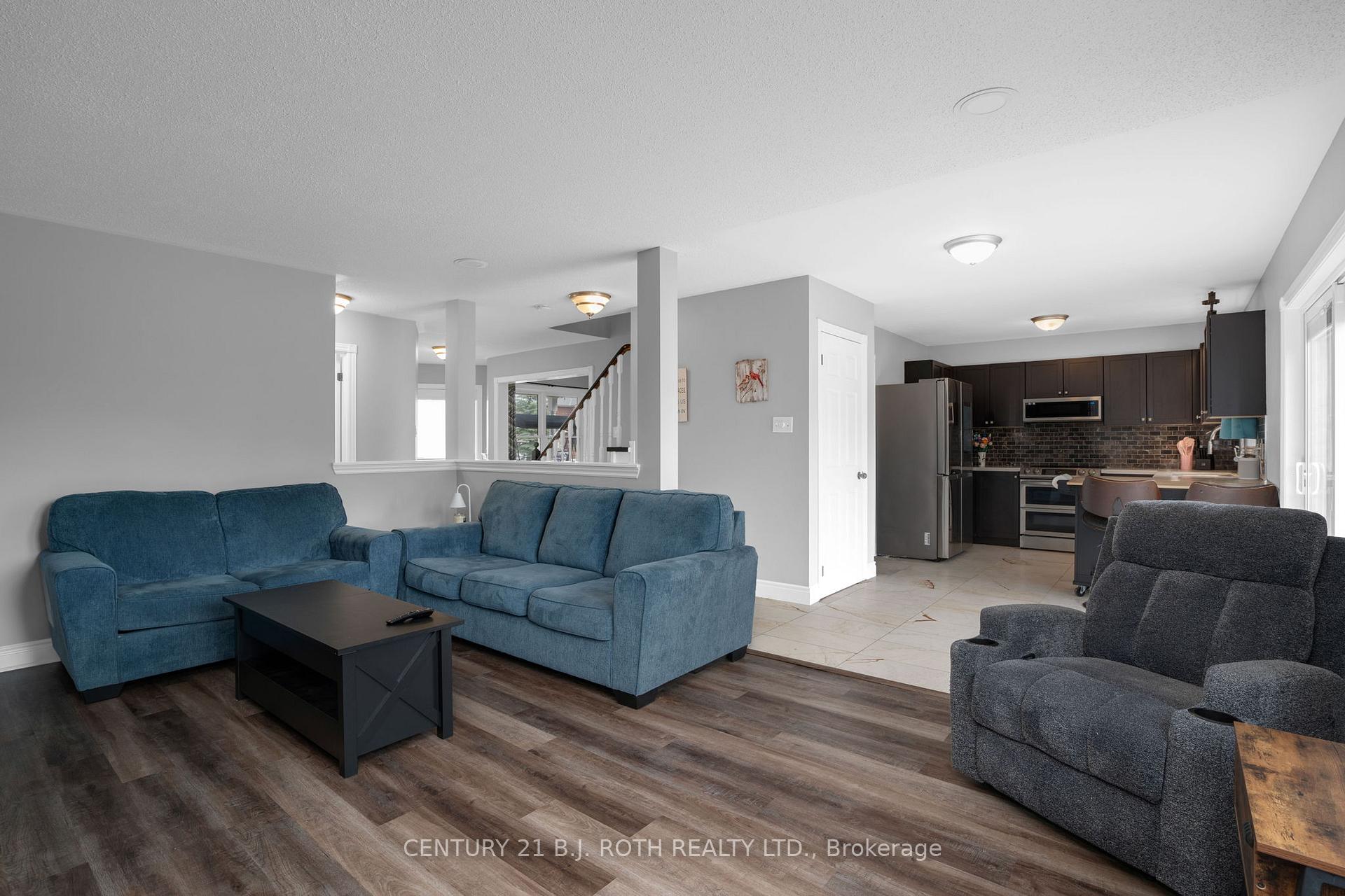 Photo 11 of 217 Pringle Drive, Barrie, Edgehill Drive — HOMEH