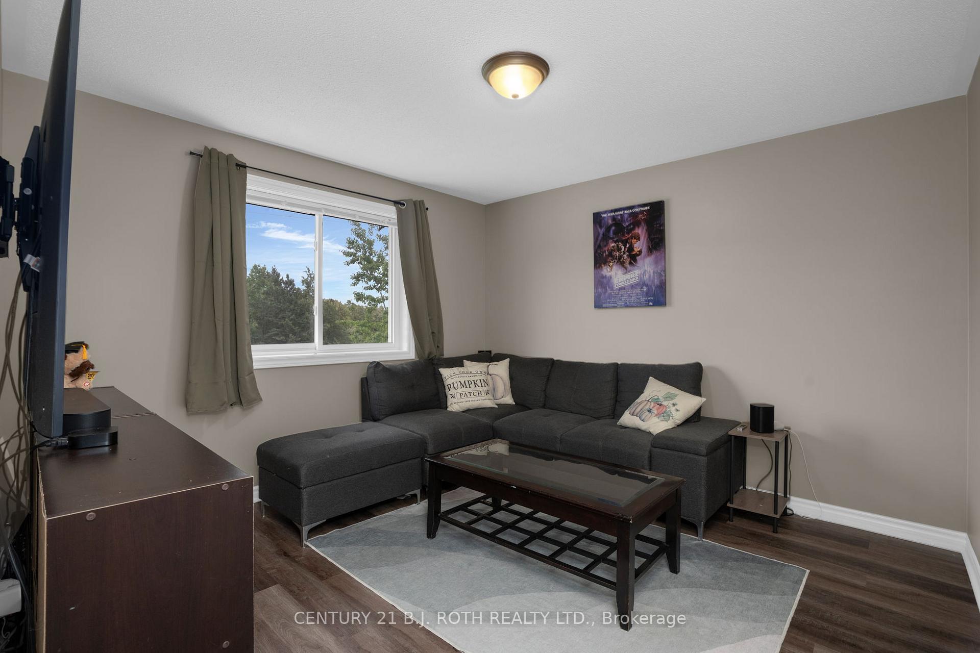 Photo 20 of 217 Pringle Drive, Barrie, Edgehill Drive — HOMEH