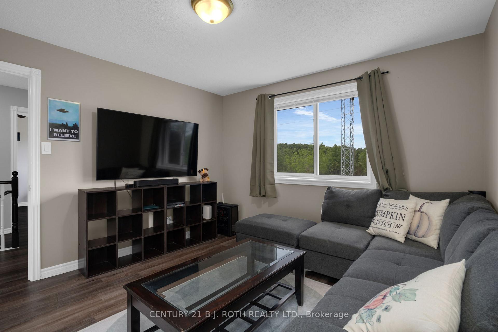Photo 21 of 217 Pringle Drive, Barrie, Edgehill Drive — HOMEH