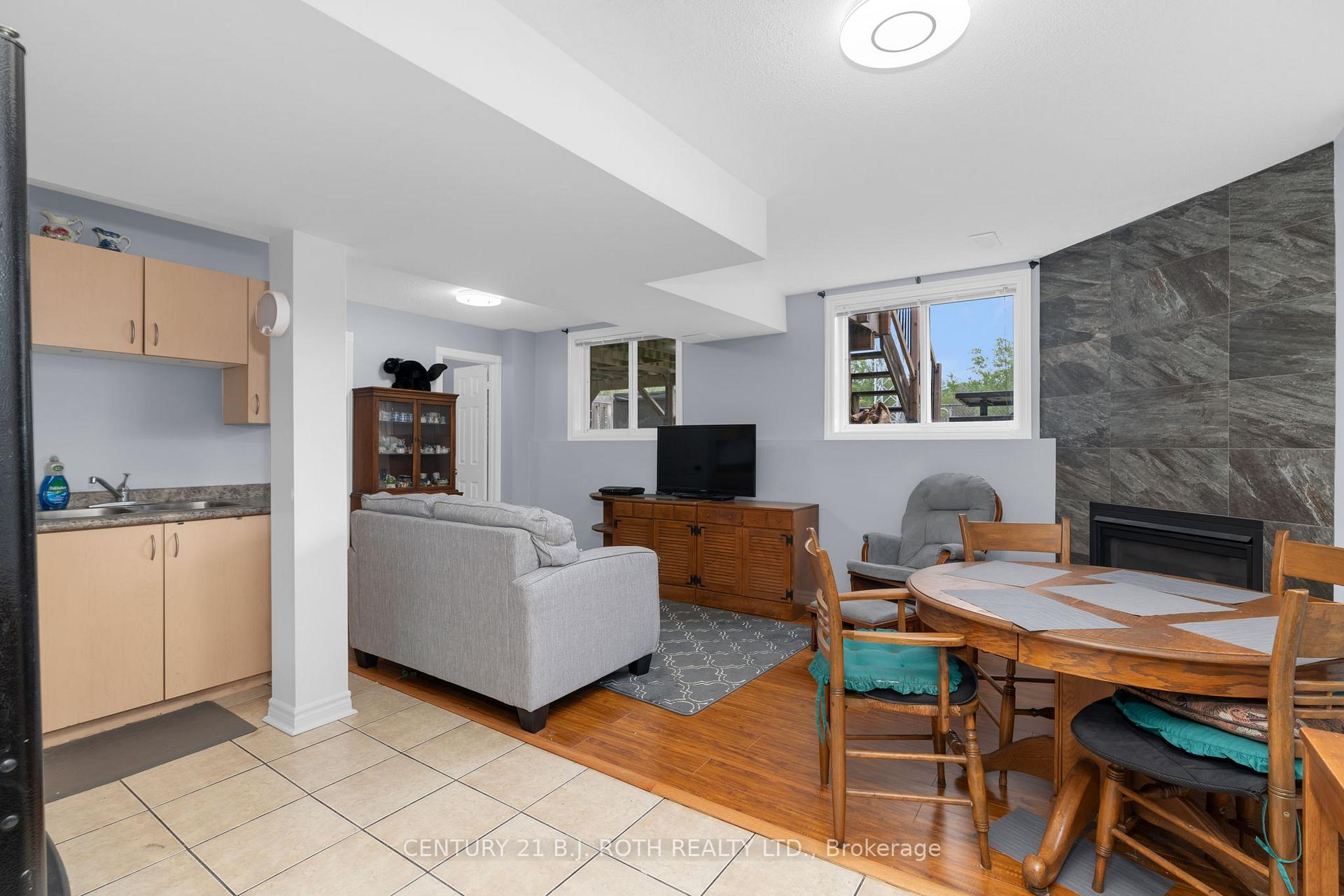 Photo 23 of 217 Pringle Drive, Barrie, Edgehill Drive — HOMEH