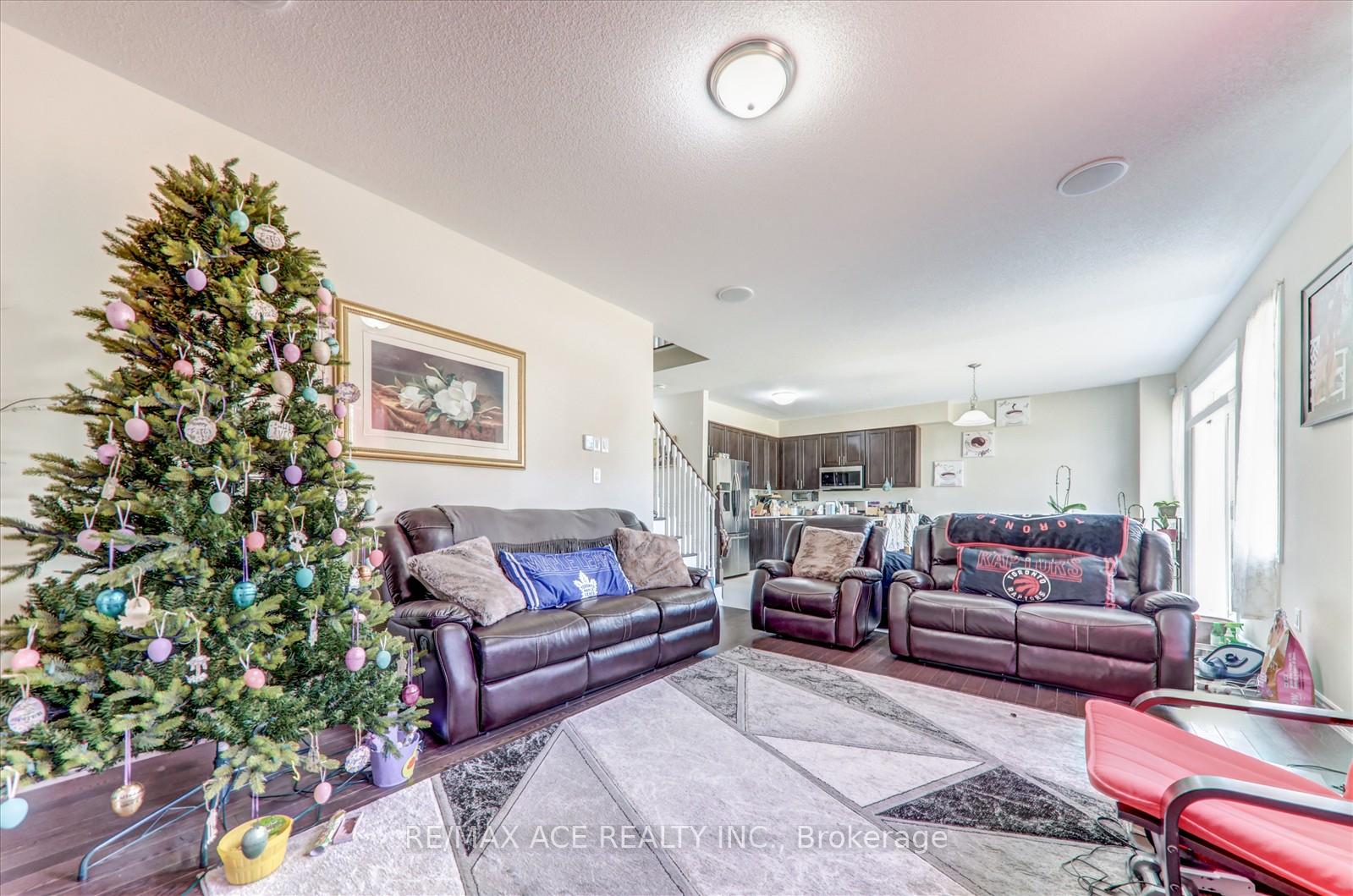 Photo 11 of 153 Highlands Boulevard, Cavan Monaghan, Cavan Twp — HOMEH