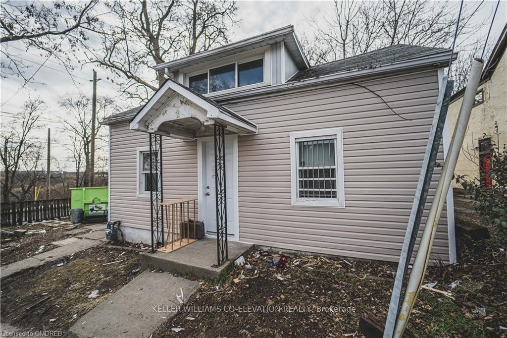 Photo 1 of 8 Lundy'S Lane W, St. Catharines, E. Chester — HOMEH