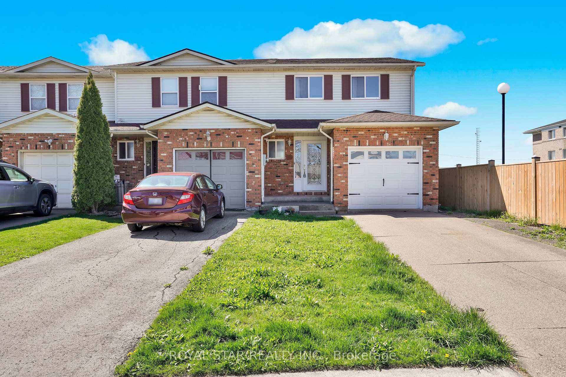 Photo 2 of 19 Barnaby Drive, St. Catharines, Ridley — HOMEH