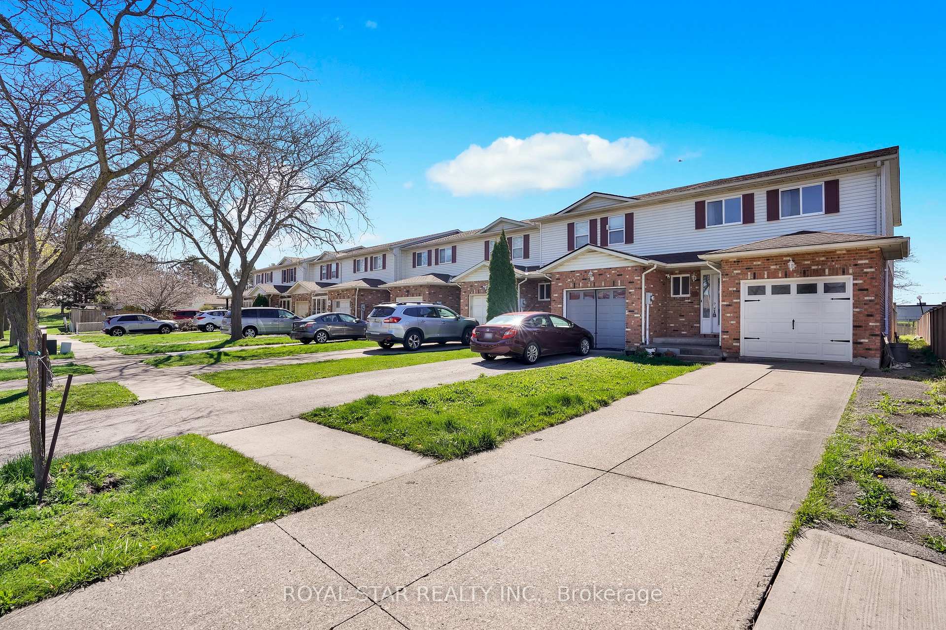 Photo 4 of 19 Barnaby Drive, St. Catharines, Ridley — HOMEH