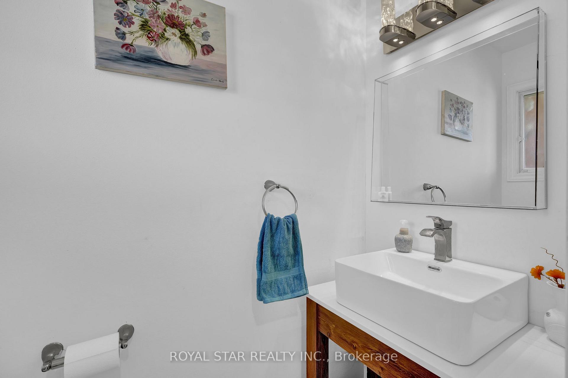 Photo 16 of 19 Barnaby Drive, St. Catharines, Ridley — HOMEH