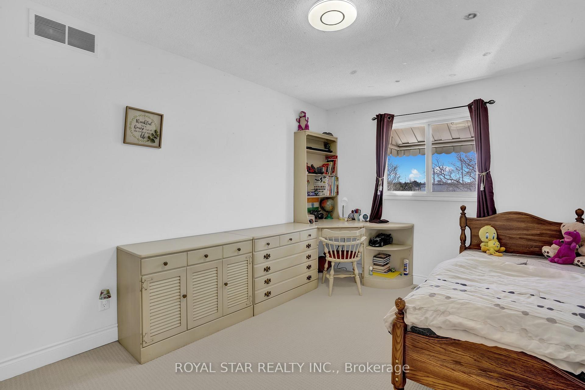 Photo 28 of 19 Barnaby Drive, St. Catharines, Ridley — HOMEH