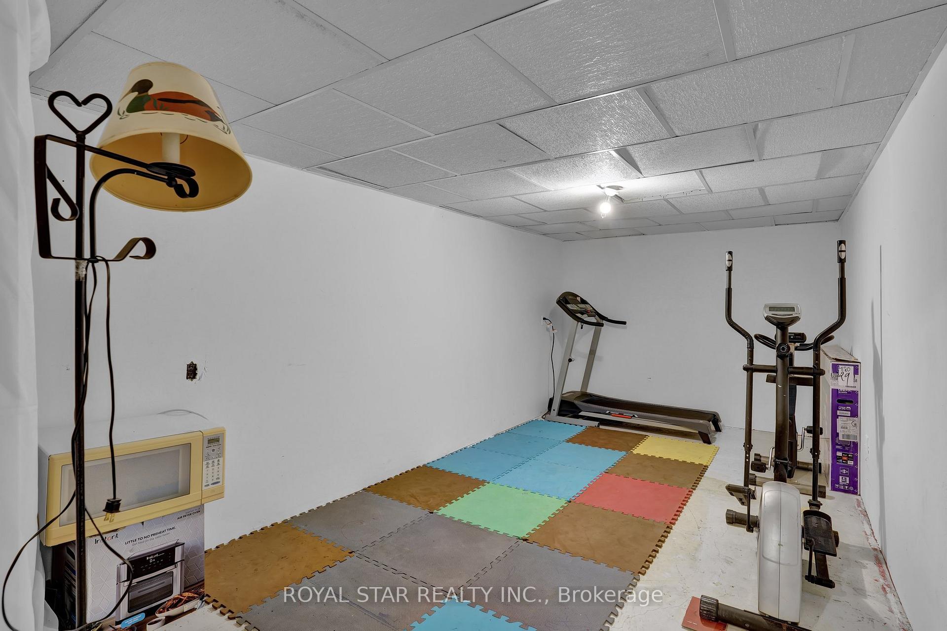 Photo 33 of 19 Barnaby Drive, St. Catharines, Ridley — HOMEH