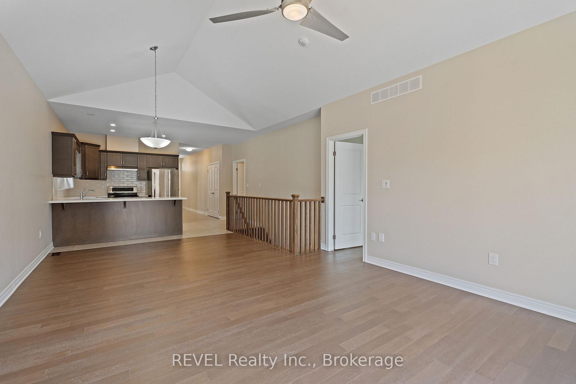Photo 16 of 15 Berkshire Drive, St. Catharines, Carlton/Bunting — HOMEH