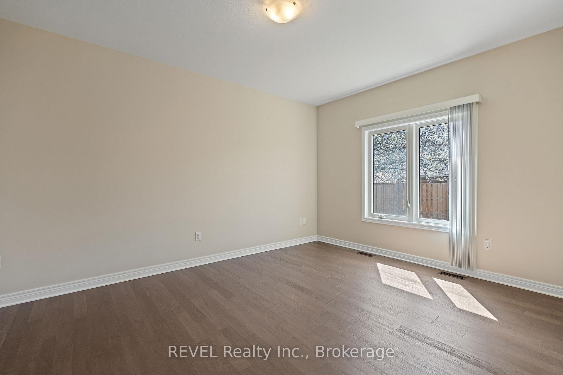 Photo 18 of 15 Berkshire Drive, St. Catharines, Carlton/Bunting — HOMEH