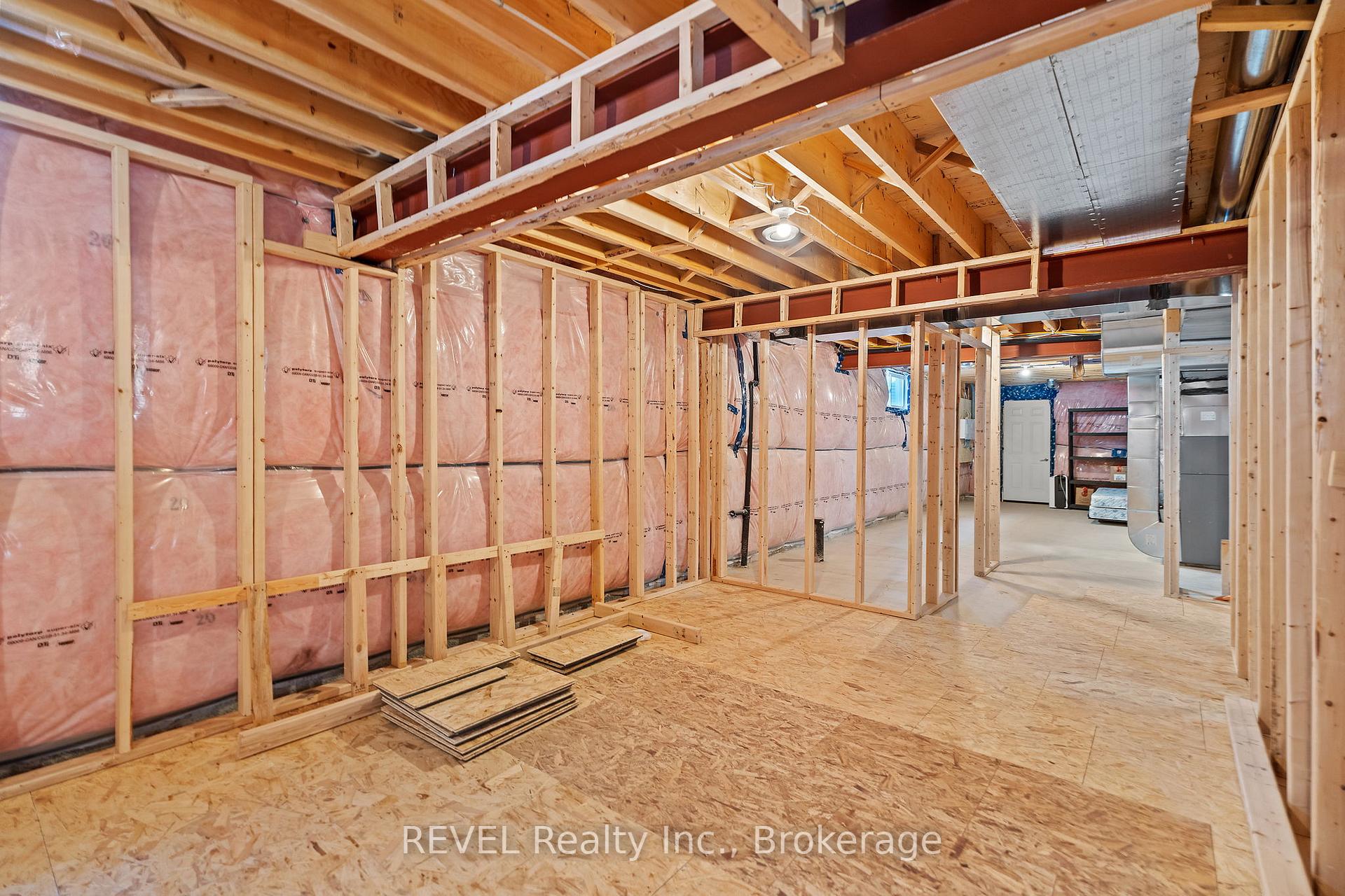 Photo 24 of 15 Berkshire Drive, St. Catharines, Carlton/Bunting — HOMEH