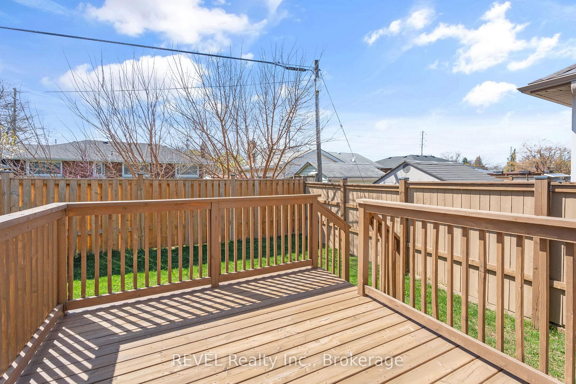 Photo 26 of 15 Berkshire Drive, St. Catharines, Carlton/Bunting — HOMEH
