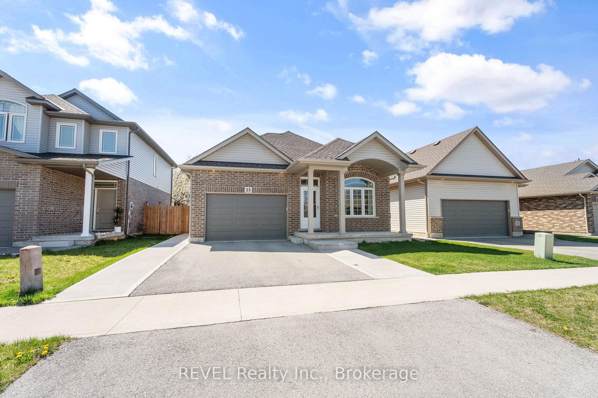 Photo 32 of 15 Berkshire Drive, St. Catharines, Carlton/Bunting — HOMEH