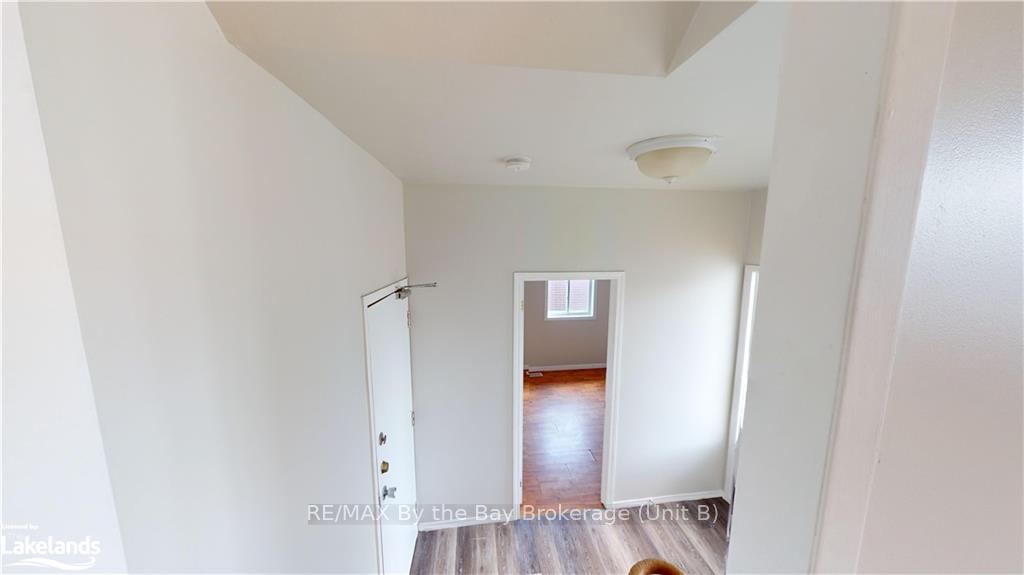 Photo 9 of 11 Lonsdale Place, Barrie, Grove East — HOMEH