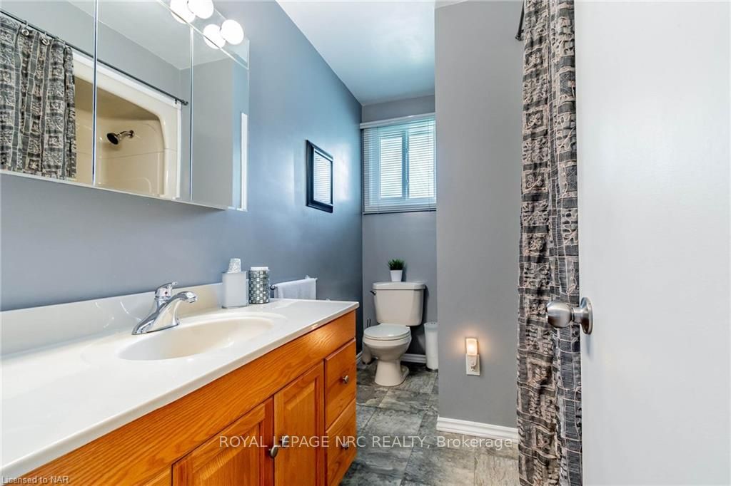 Photo 15 of 29 Bishops Road, St. Catharines, Vine/Linwell — HOMEH