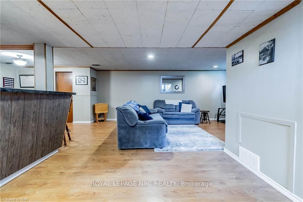 Photo 17 of 29 Bishops Road, St. Catharines, Vine/Linwell — HOMEH