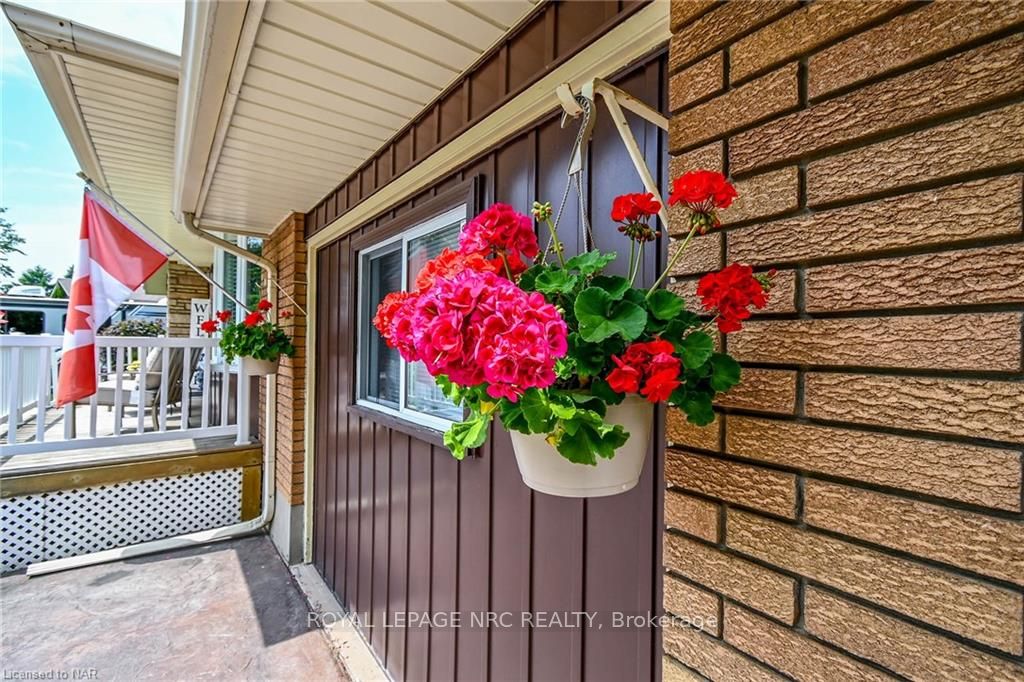 Photo 25 of 29 Bishops Road, St. Catharines, Vine/Linwell — HOMEH