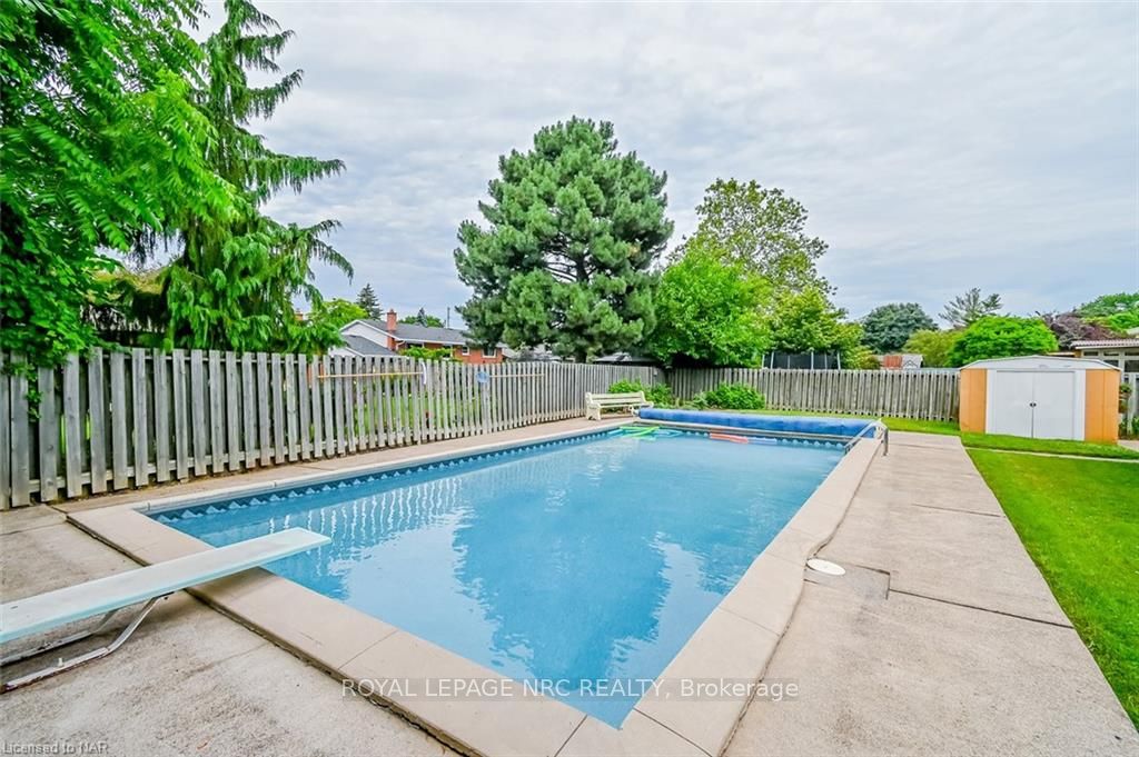 Photo 30 of 29 Bishops Road, St. Catharines, Vine/Linwell — HOMEH