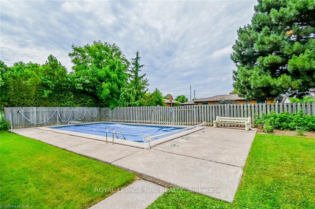 Photo 31 of 29 Bishops Road, St. Catharines, Vine/Linwell — HOMEH