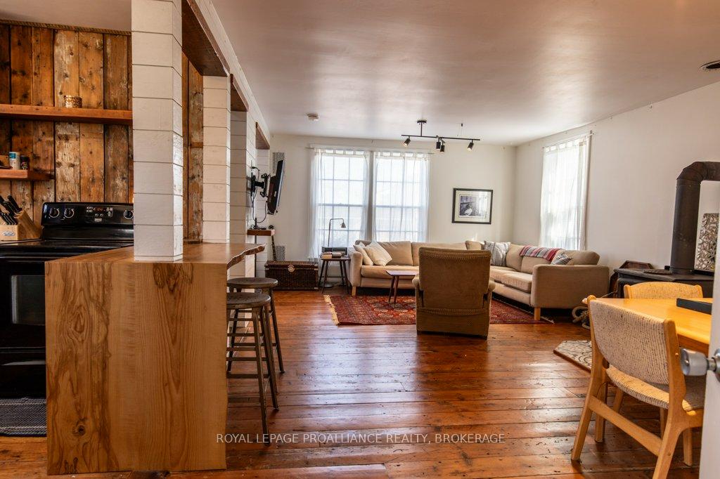 Photo 3 of 1199 Main Street, Frontenac Islands, The Islands — HOMEH