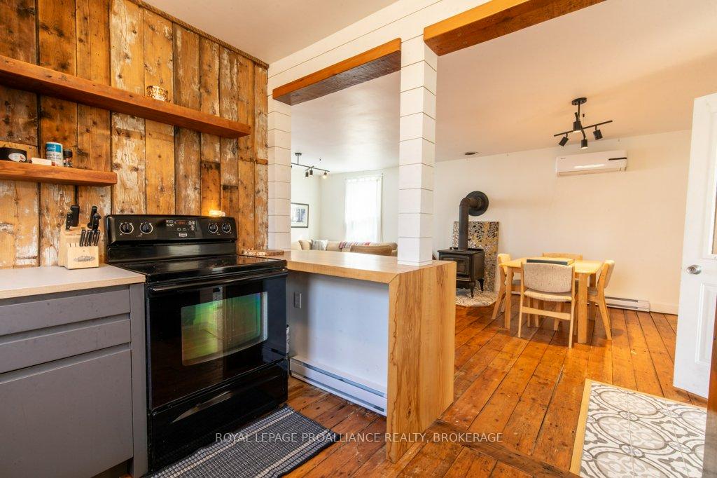 Photo 7 of 1199 Main Street, Frontenac Islands, The Islands — HOMEH