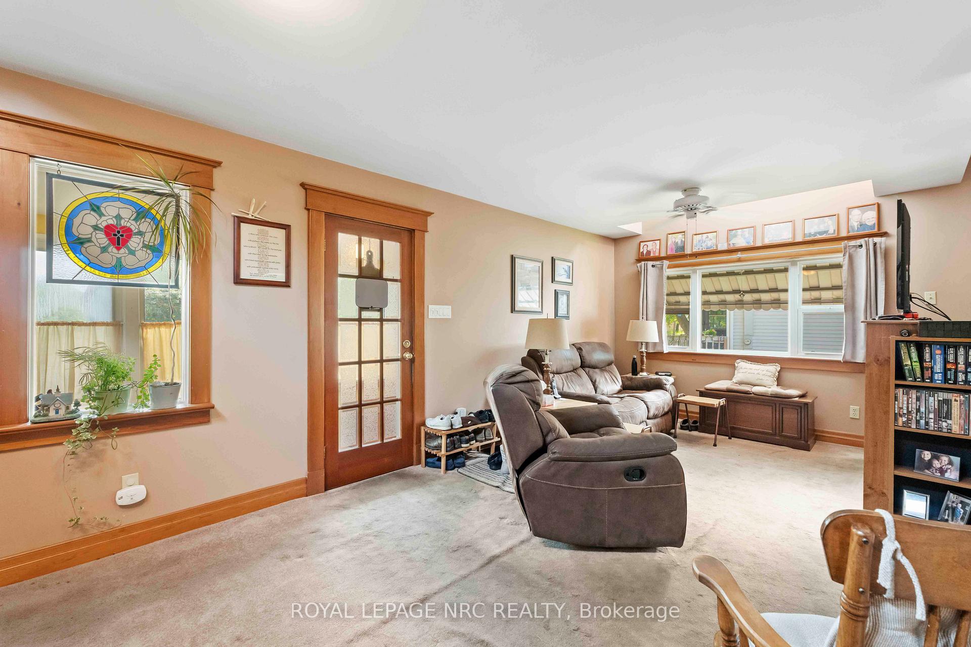 Photo 8 of 29 Maplecrest Avenue, St. Catharines, Burleigh Hill — HOMEH