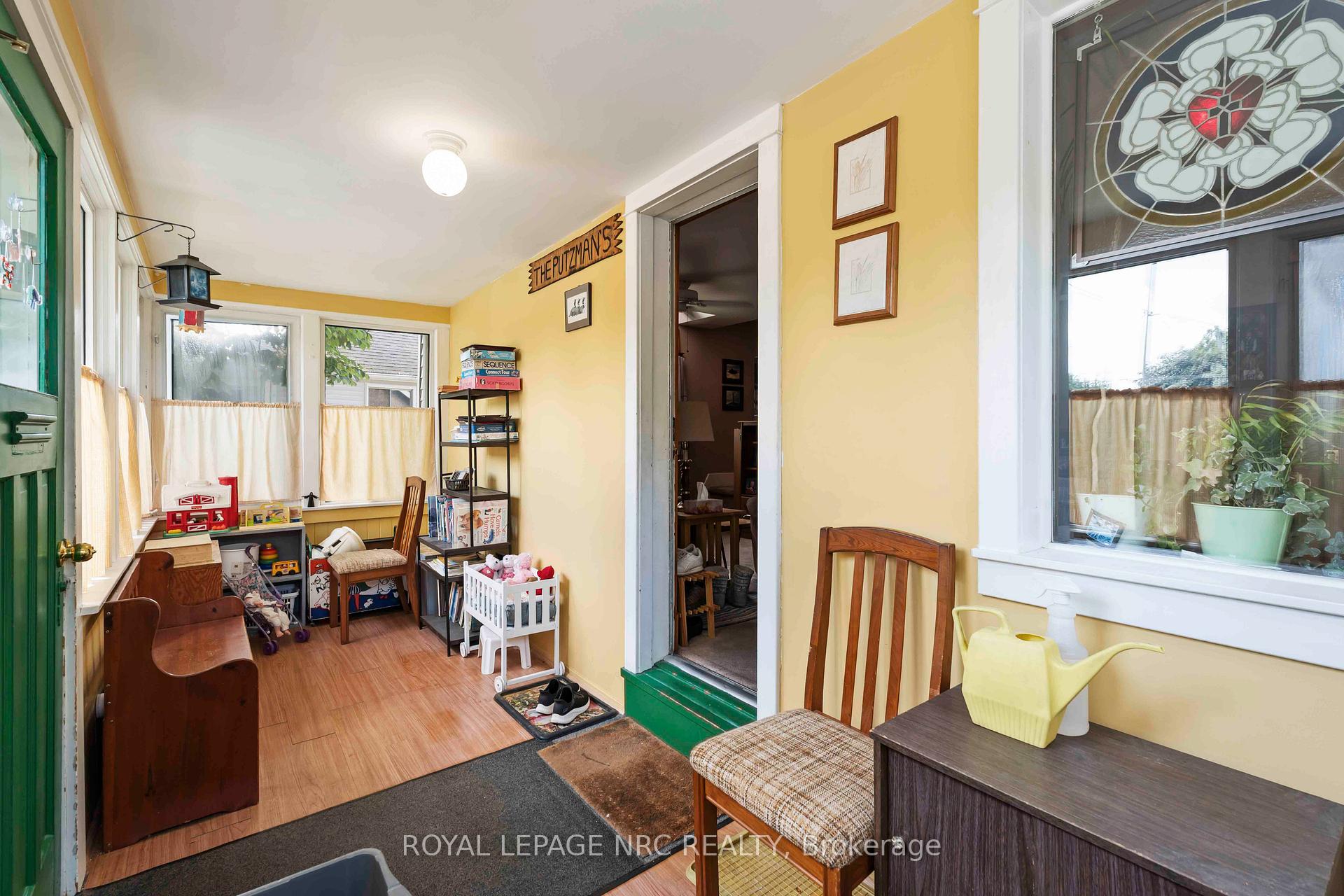 Photo 24 of 29 Maplecrest Avenue, St. Catharines, Burleigh Hill — HOMEH