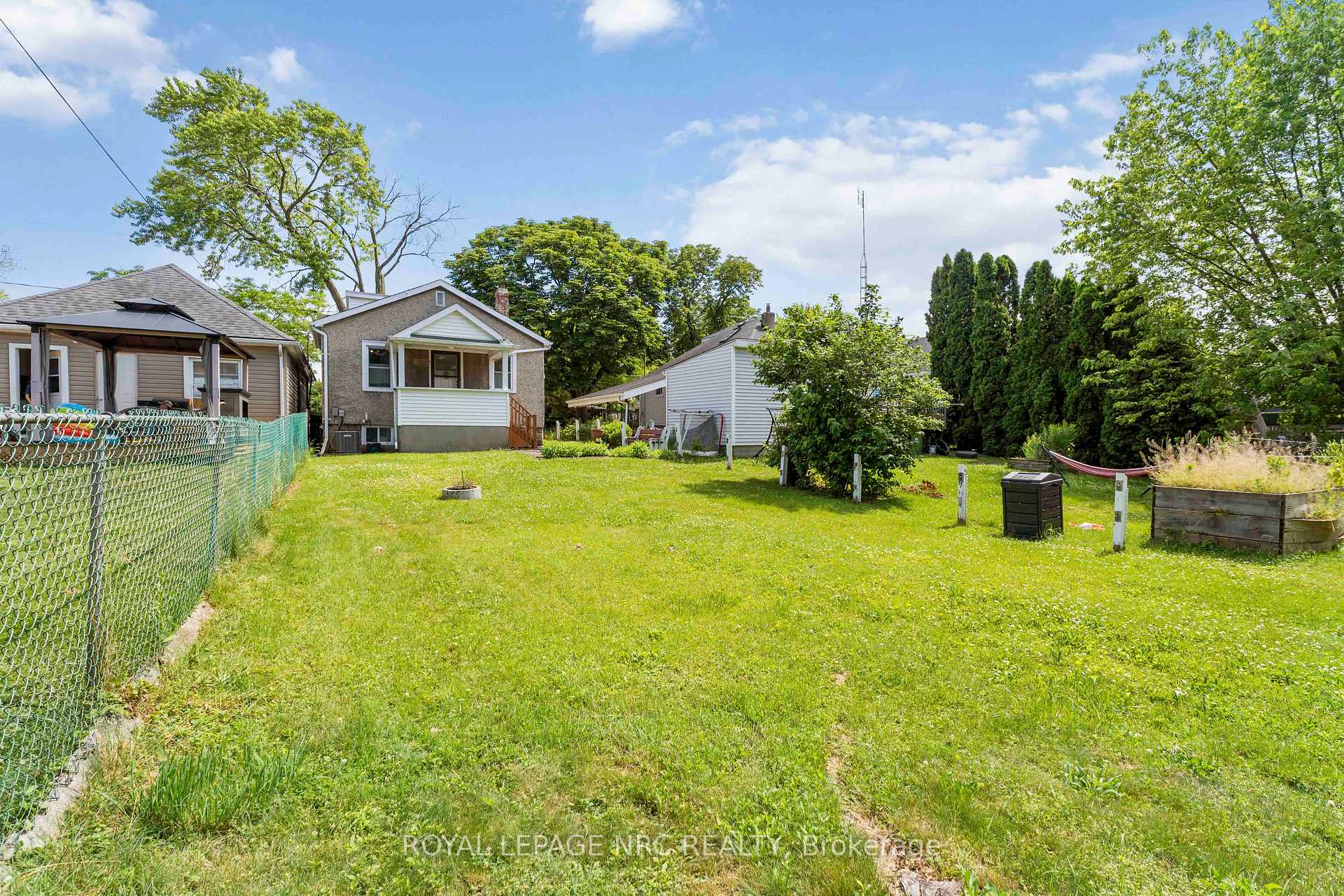 Photo 30 of 29 Maplecrest Avenue, St. Catharines, Burleigh Hill — HOMEH