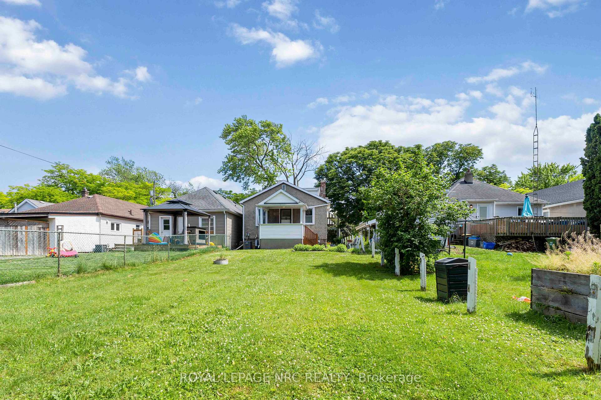 Photo 31 of 29 Maplecrest Avenue, St. Catharines, Burleigh Hill — HOMEH