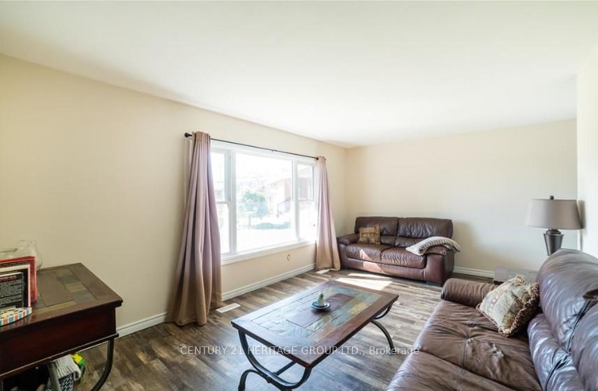 Photo 8 of 10 Esquire Place, Hamilton, Gilbert — HOMEH