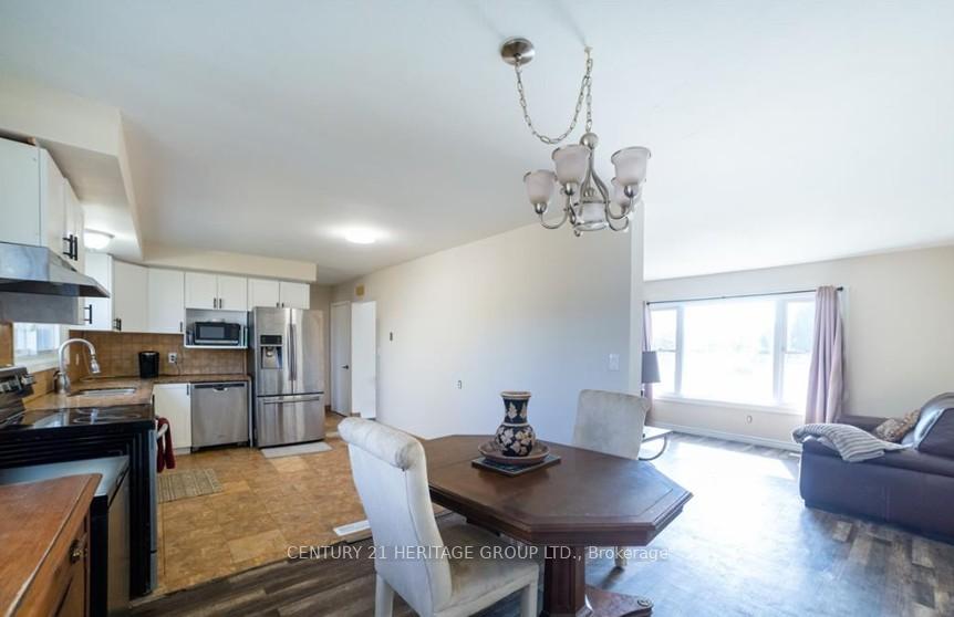 Photo 12 of 10 Esquire Place, Hamilton, Gilbert — HOMEH