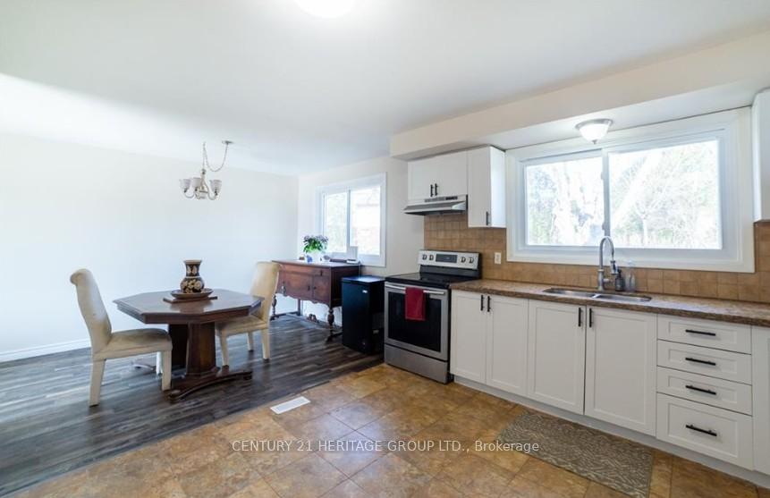Photo 13 of 10 Esquire Place, Hamilton, Gilbert — HOMEH