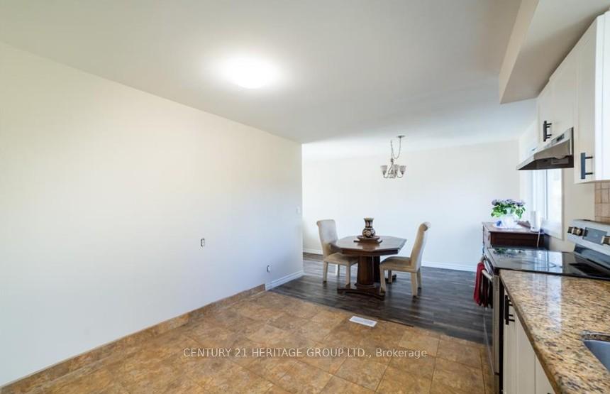Photo 14 of 10 Esquire Place, Hamilton, Gilbert — HOMEH