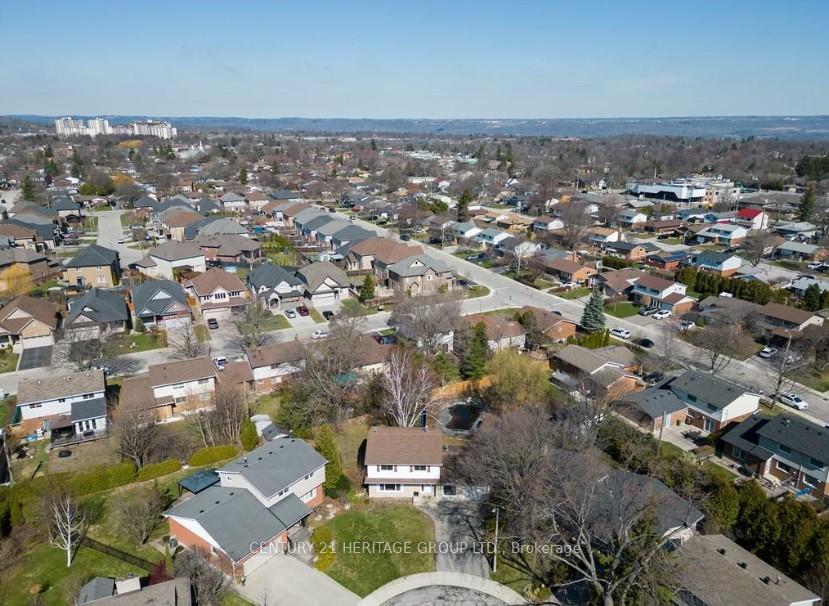 Photo 35 of 10 Esquire Place, Hamilton, Gilbert — HOMEH