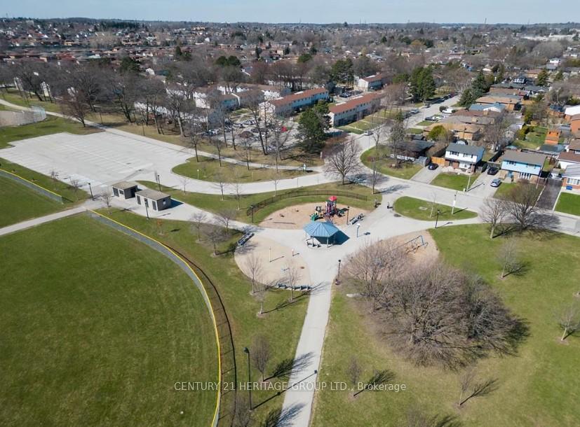 Photo 37 of 10 Esquire Place, Hamilton, Gilbert — HOMEH