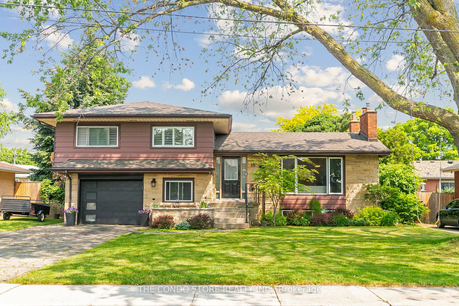 Front of 15 Old Orchard Drive