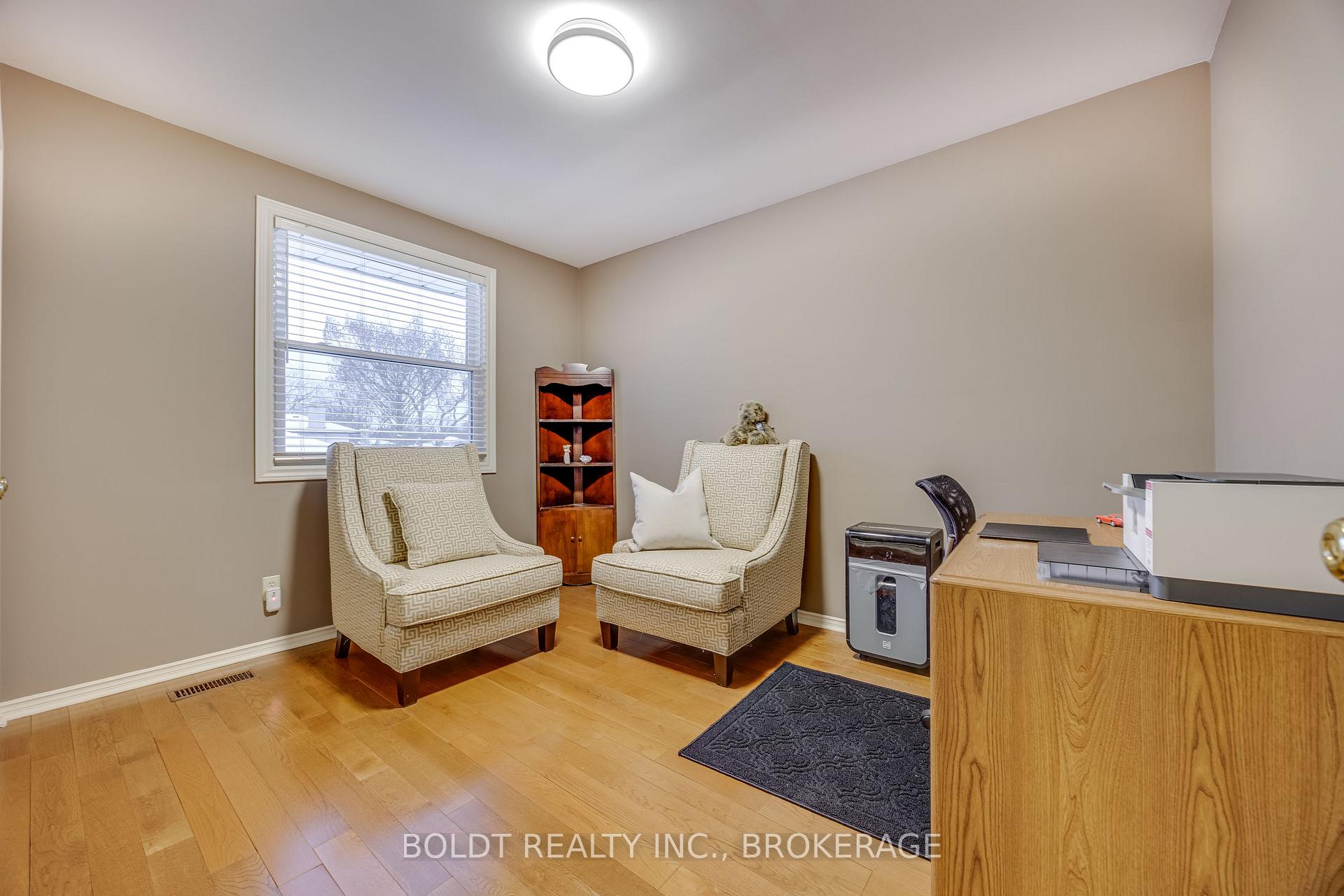 Photo 20 of 53 Royal Henley Boulevard, St. Catharines, Martindale Pond — HOMEH